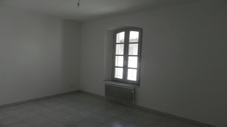 Ma-Cabane - Location Appartement Arles, 63 m²