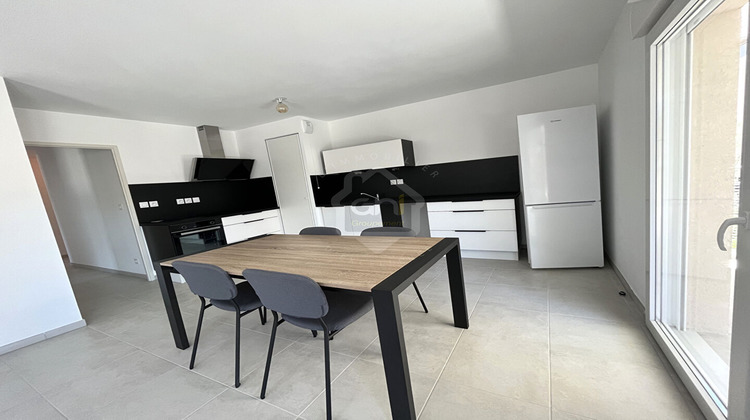 Ma-Cabane - Location Appartement ARLES, 64 m²