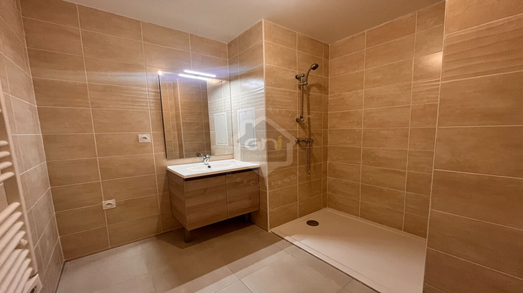 Ma-Cabane - Location Appartement ARLES, 56 m²