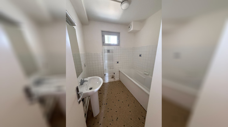 Ma-Cabane - Location Appartement ARNAS, 75 m²
