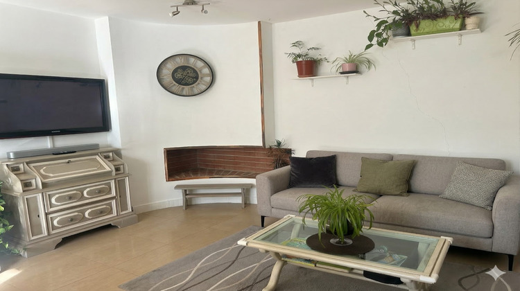 Ma-Cabane - Location Appartement Ars-sur-Formans, 75 m²