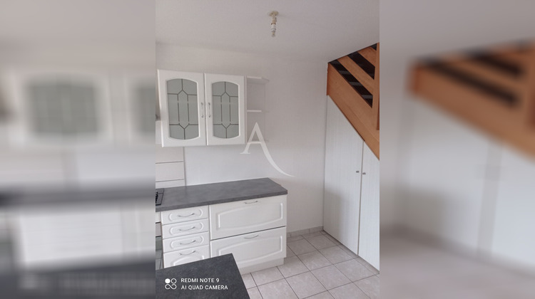 Ma-Cabane - Location Appartement ATTIGNAT, 79 m²