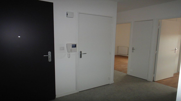 Ma-Cabane - Location Appartement ATTIGNAT, 80 m²