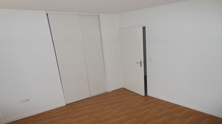 Ma-Cabane - Location Appartement ATTIGNAT, 80 m²