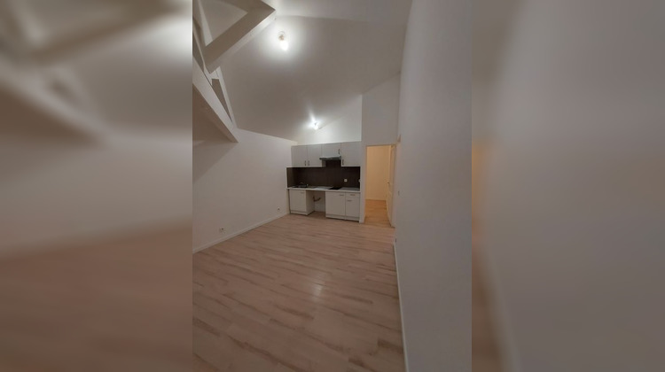 Ma-Cabane - Location Appartement AUBAGNE, 38 m²