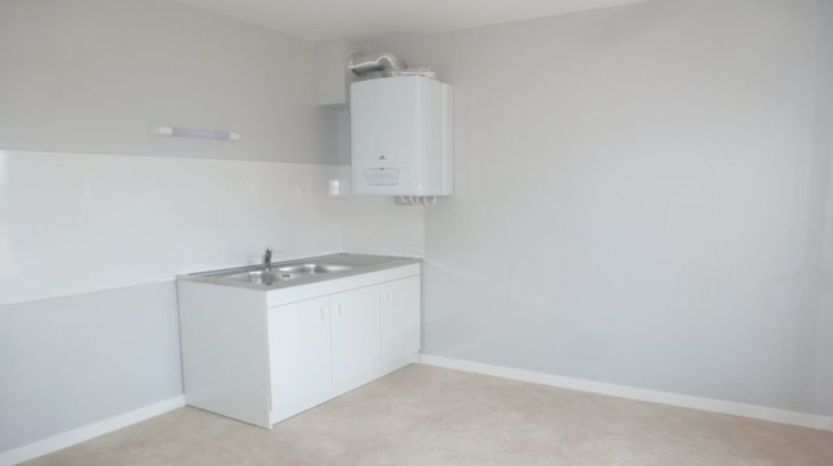 Ma-Cabane - Location Appartement AUBIERE, 38 m²