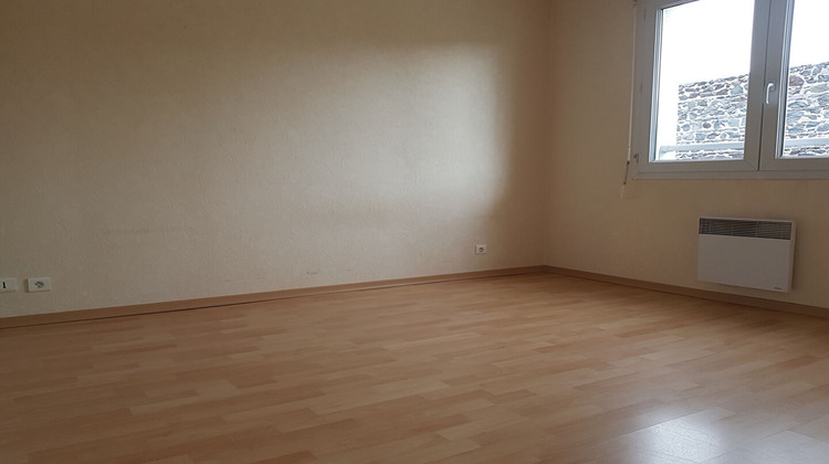 Ma-Cabane - Location Appartement AUBIERE, 38 m²