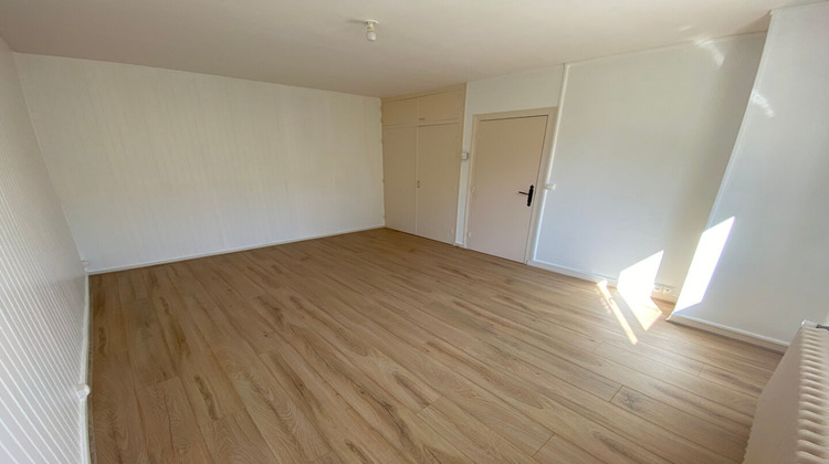 Ma-Cabane - Location Appartement AUBIGNY-SUR-NERE, 28 m²
