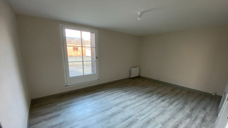 Ma-Cabane - Location Appartement AUBIGNY-SUR-NERE, 65 m²