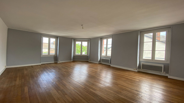 Ma-Cabane - Location Appartement AUBIGNY-SUR-NERE, 109 m²