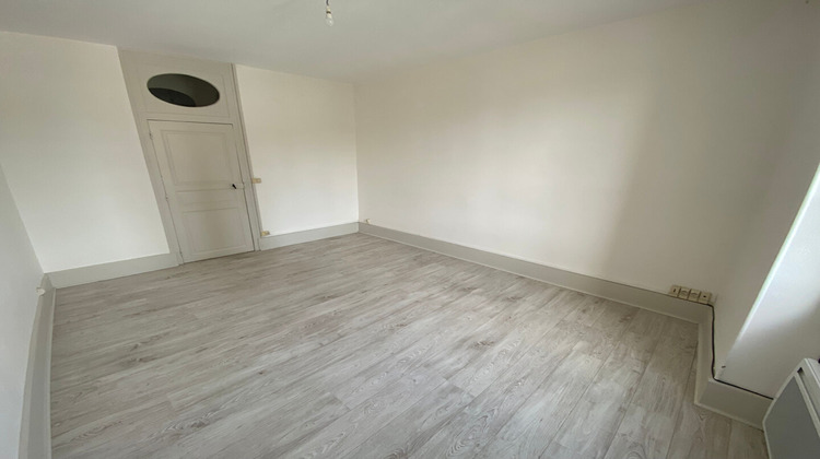 Ma-Cabane - Location Appartement AUBIGNY-SUR-NERE, 109 m²