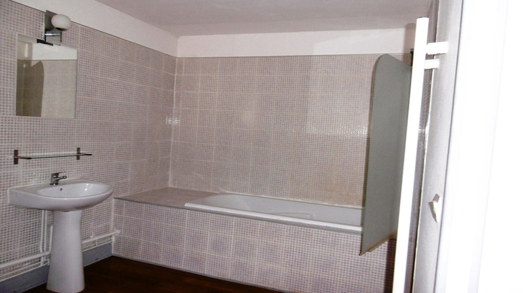 Ma-Cabane - Location Appartement AUBUSSON, 64 m²