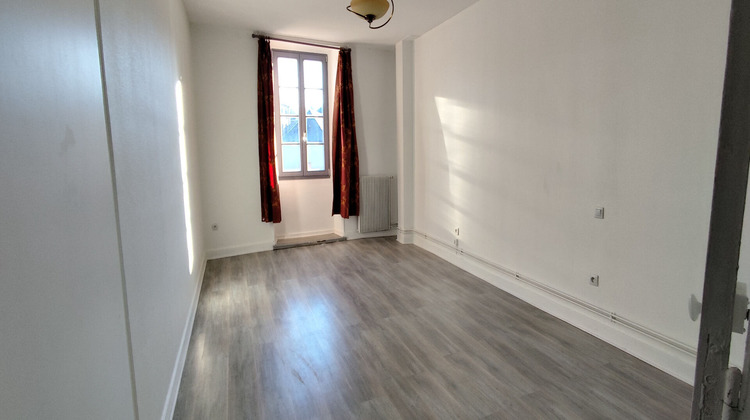 Ma-Cabane - Location Appartement AUBUSSON, 105 m²