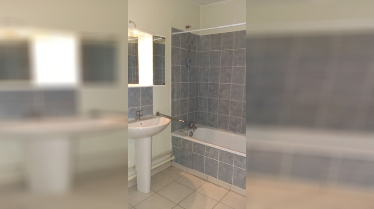 Ma-Cabane - Location Appartement AUNEAU, 49 m²