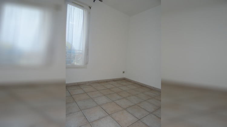 Ma-Cabane - Location Appartement AUNEAU, 30 m²