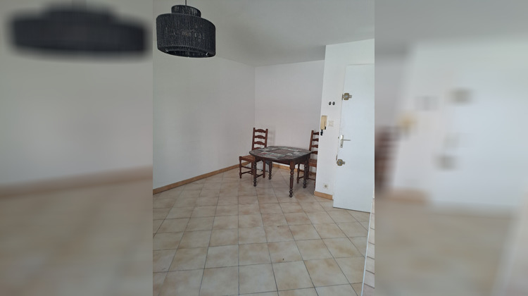 Ma-Cabane - Location Appartement AURIOL, 35 m²