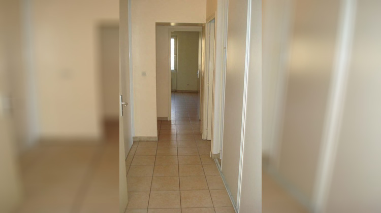 Ma-Cabane - Location Appartement AURIOL, 50 m²