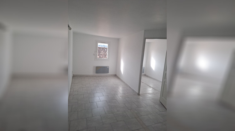 Ma-Cabane - Location Appartement AURIOL, 40 m²