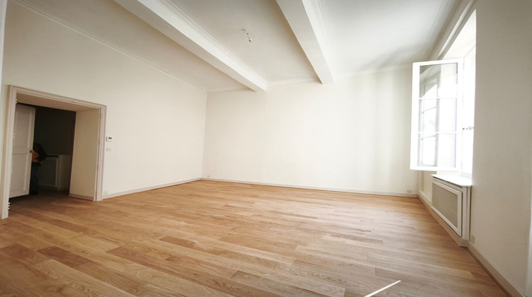 Ma-Cabane - Location Appartement AVIGNON, 160 m²