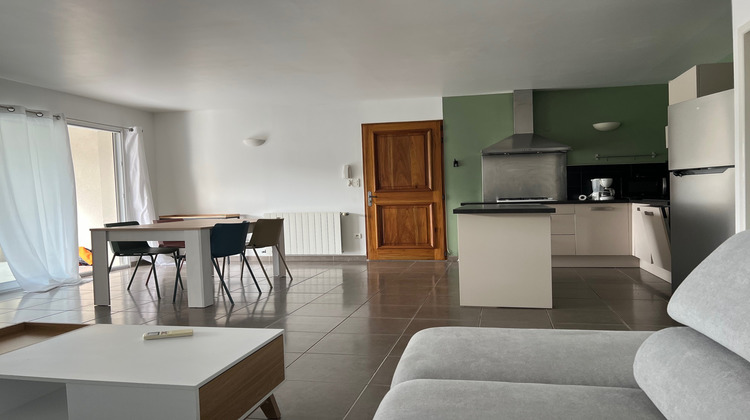 Ma-Cabane - Location Appartement Bagnols-sur-Cèze, 91 m²