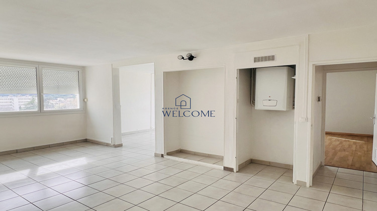 Ma-Cabane - Location Appartement Bagnols-sur-Cèze, 64 m²