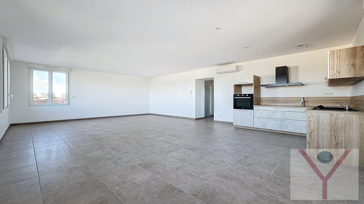 Ma-Cabane - Location Appartement Balan, 75 m²