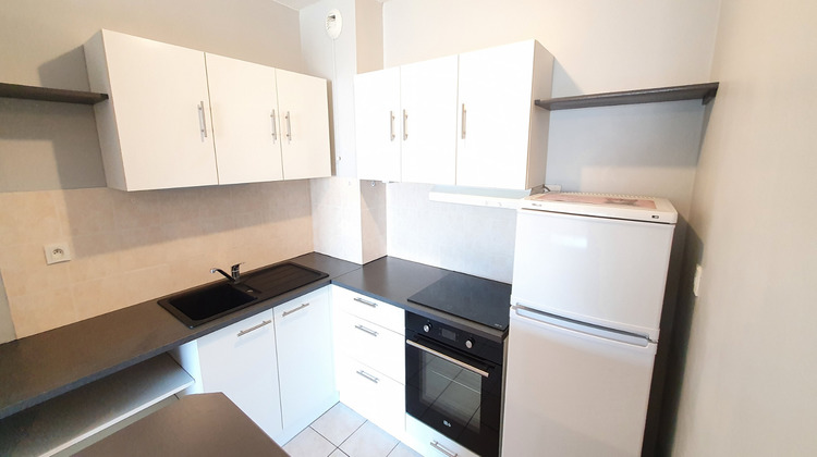 Ma-Cabane - Location Appartement BARAQUEVILLE, 45 m²