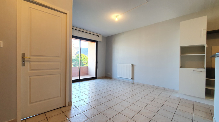 Ma-Cabane - Location Appartement BARAQUEVILLE, 45 m²