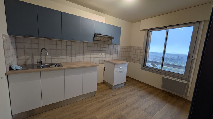 Ma-Cabane - Location Appartement BARAQUEVILLE, 35 m²