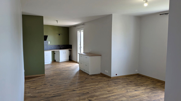 Ma-Cabane - Location Appartement BARAQUEVILLE, 75 m²