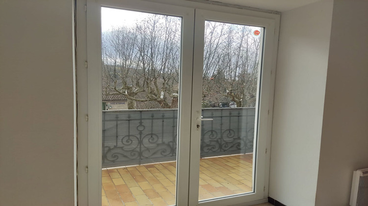 Ma-Cabane - Location Appartement BARJAC, 65 m²