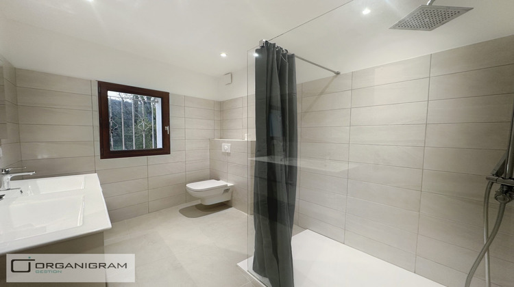 Ma-Cabane - Location Appartement Bastelicaccia, 119 m²