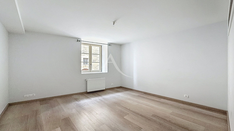 Ma-Cabane - Location Appartement BAUGE, 86 m²