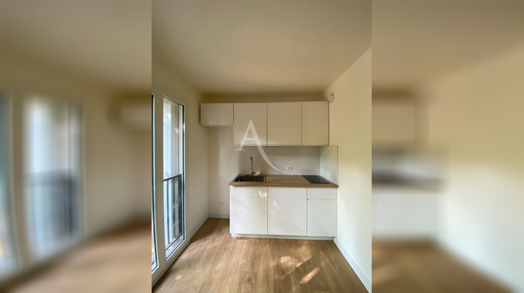 Ma-Cabane - Location Appartement BAULNE, 30 m²