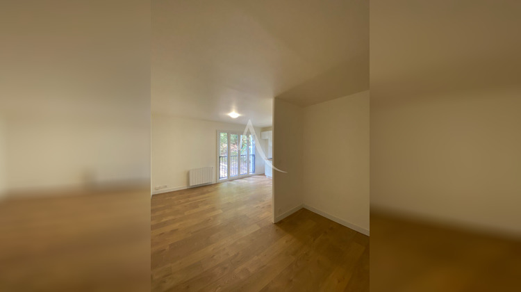 Ma-Cabane - Location Appartement BAULNE, 30 m²