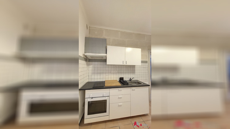 Ma-Cabane - Location Appartement Beaucaire, 26 m²