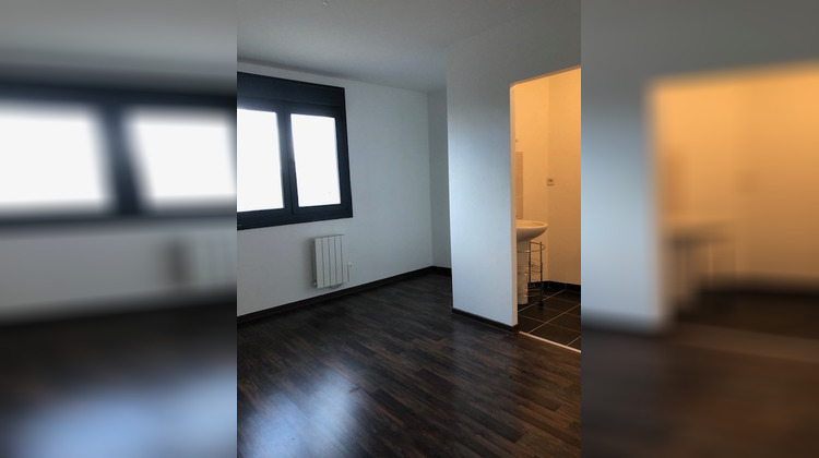 Ma-Cabane - Location Appartement BEAUCROISSANT, 67 m²