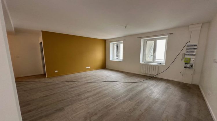 Ma-Cabane - Location Appartement Beaujeu, 86 m²