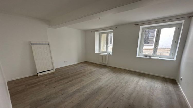 Ma-Cabane - Location Appartement Beaujeu, 86 m²