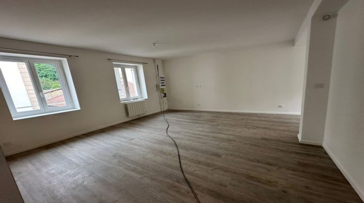 Ma-Cabane - Location Appartement Beaujeu, 86 m²