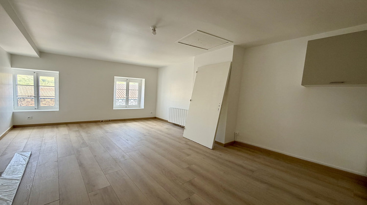 Ma-Cabane - Location Appartement Beaujeu, 43 m²