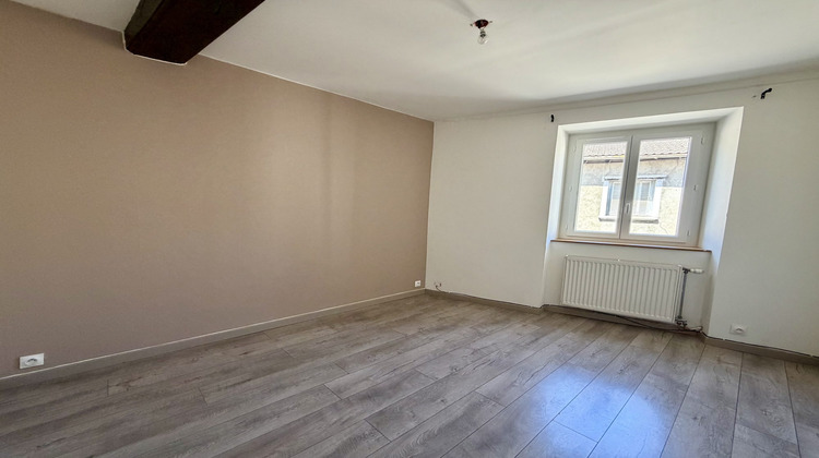 Ma-Cabane - Location Appartement Beaujeu, 57 m²