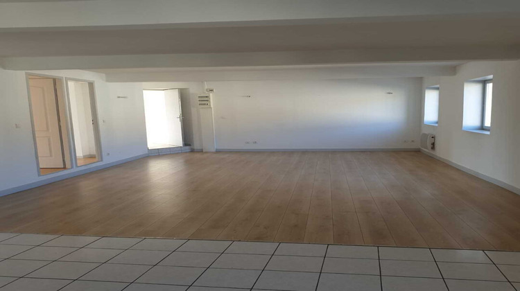 Ma-Cabane - Location Appartement BEAUREPAIRE, 96 m²