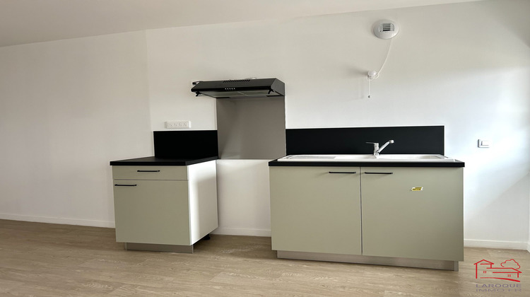 Ma-Cabane - Location Appartement Beauville, 46 m²