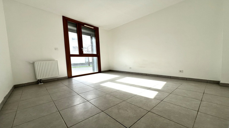 Ma-Cabane - Location Appartement BEAUZELLE, 59 m²