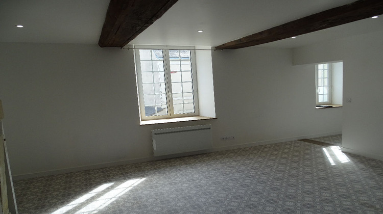 Ma-Cabane - Location Appartement BECON-LES-GRANITS, 80 m²