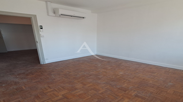 Ma-Cabane - Location Appartement BELLEGARDE, 73 m²