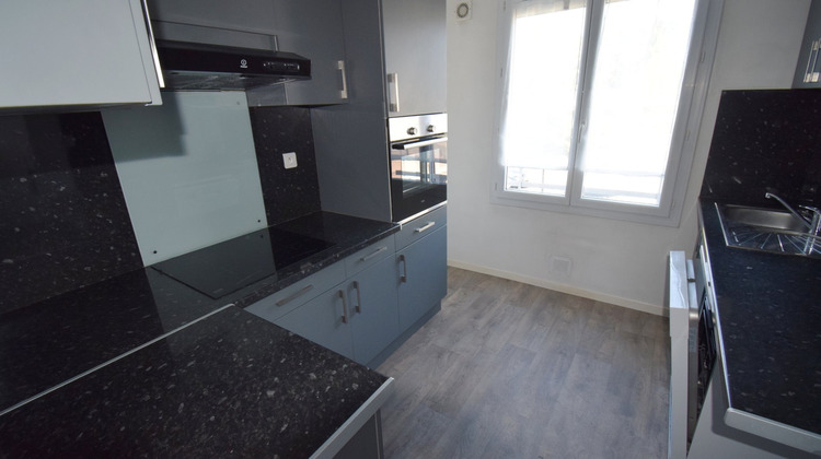 Ma-Cabane - Location Appartement BELLERIVE SUR ALLIER, 63 m²