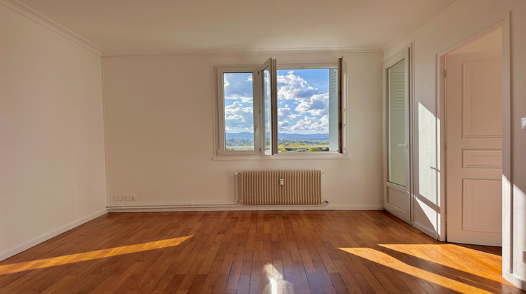 Ma-Cabane - Location Appartement BELLEVILLE, 68 m²