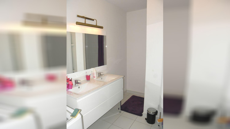 Ma-Cabane - Location Appartement BESSAN, 75 m²